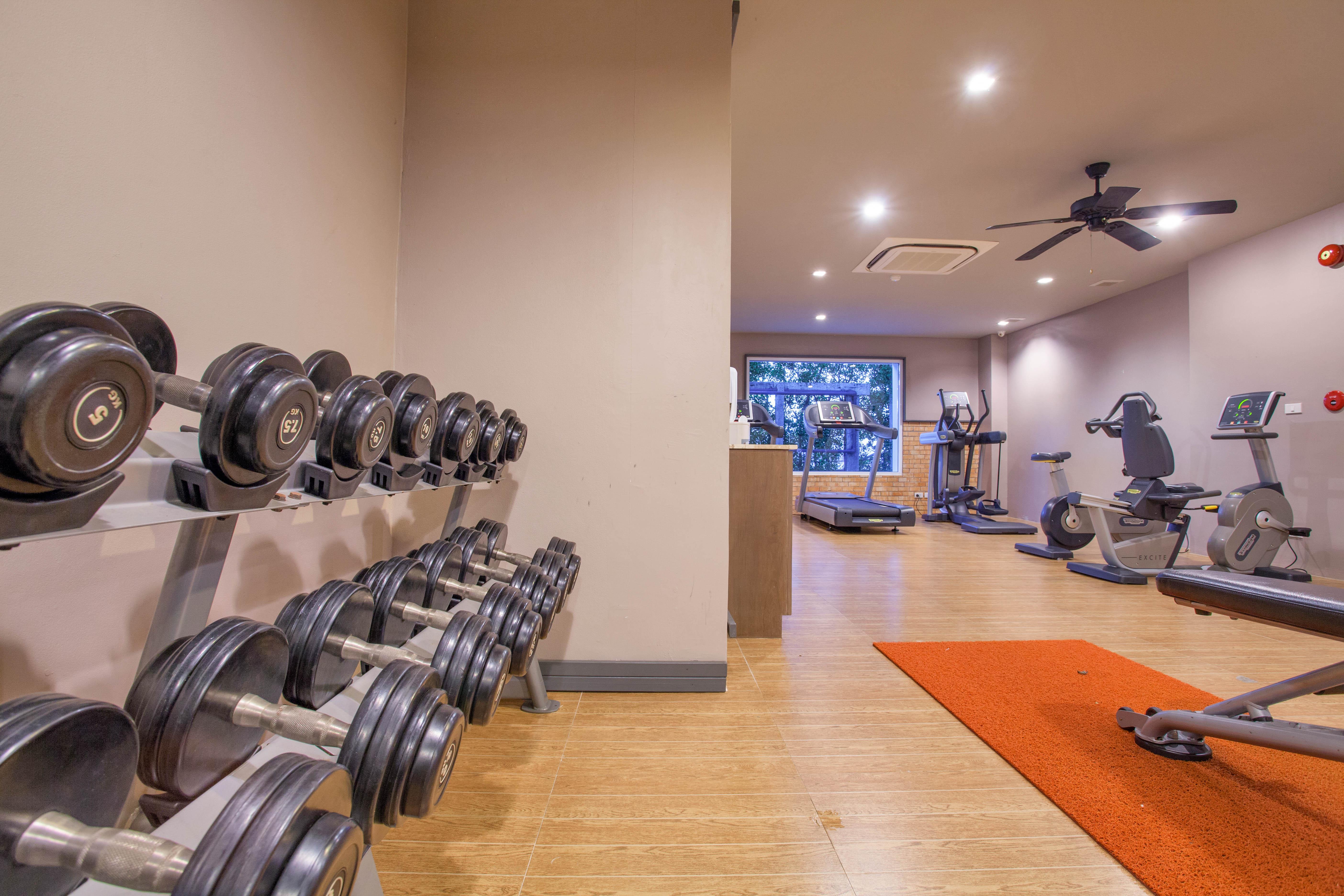 Zenmaya Oceanfront Phuket, Trademark Collection By Wyndham Patong Exterior photo The gym at the hotel