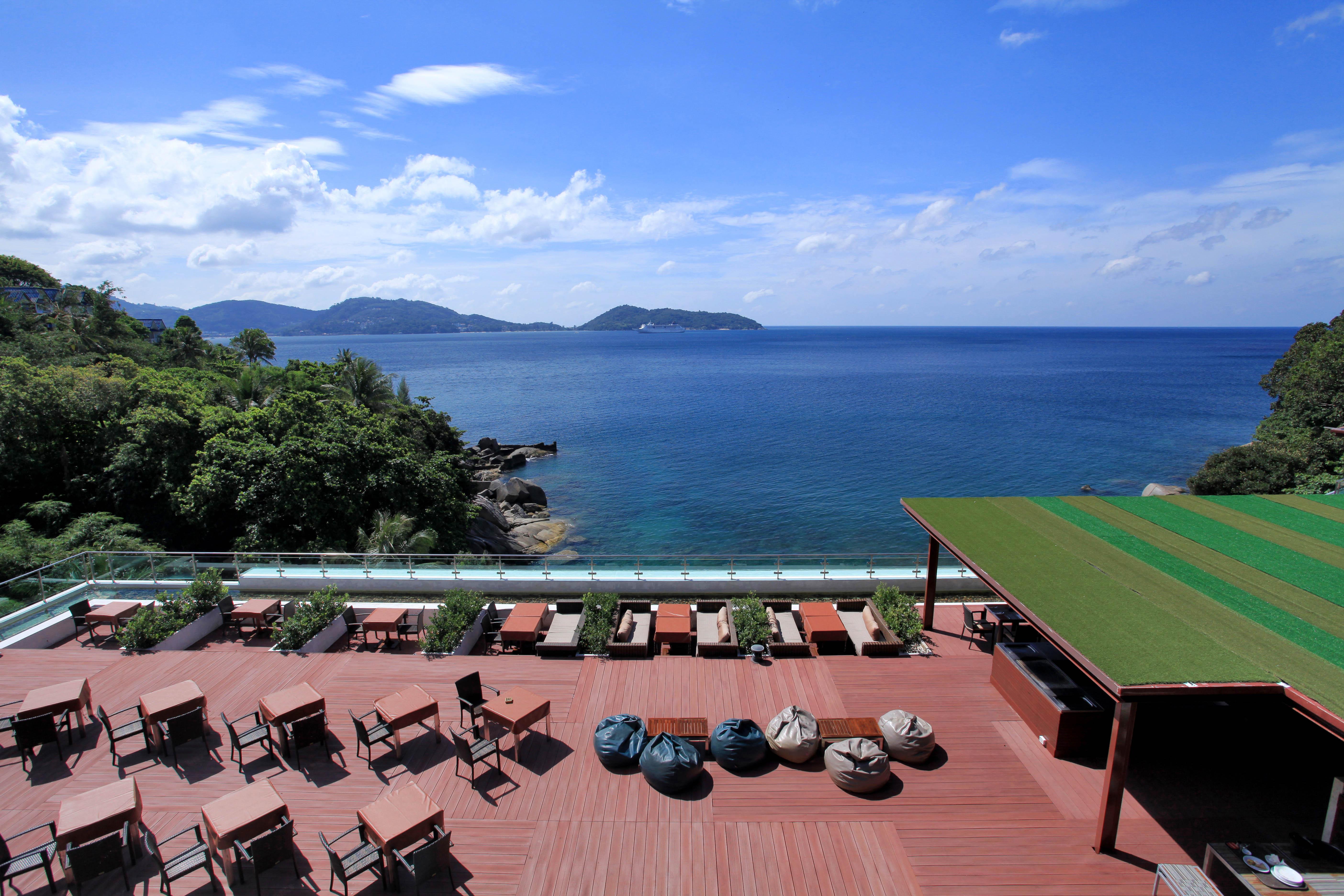 Zenmaya Oceanfront Phuket, Trademark Collection By Wyndham Patong Exterior photo View of the Gulf of Thailand from the rooftop of the hotel