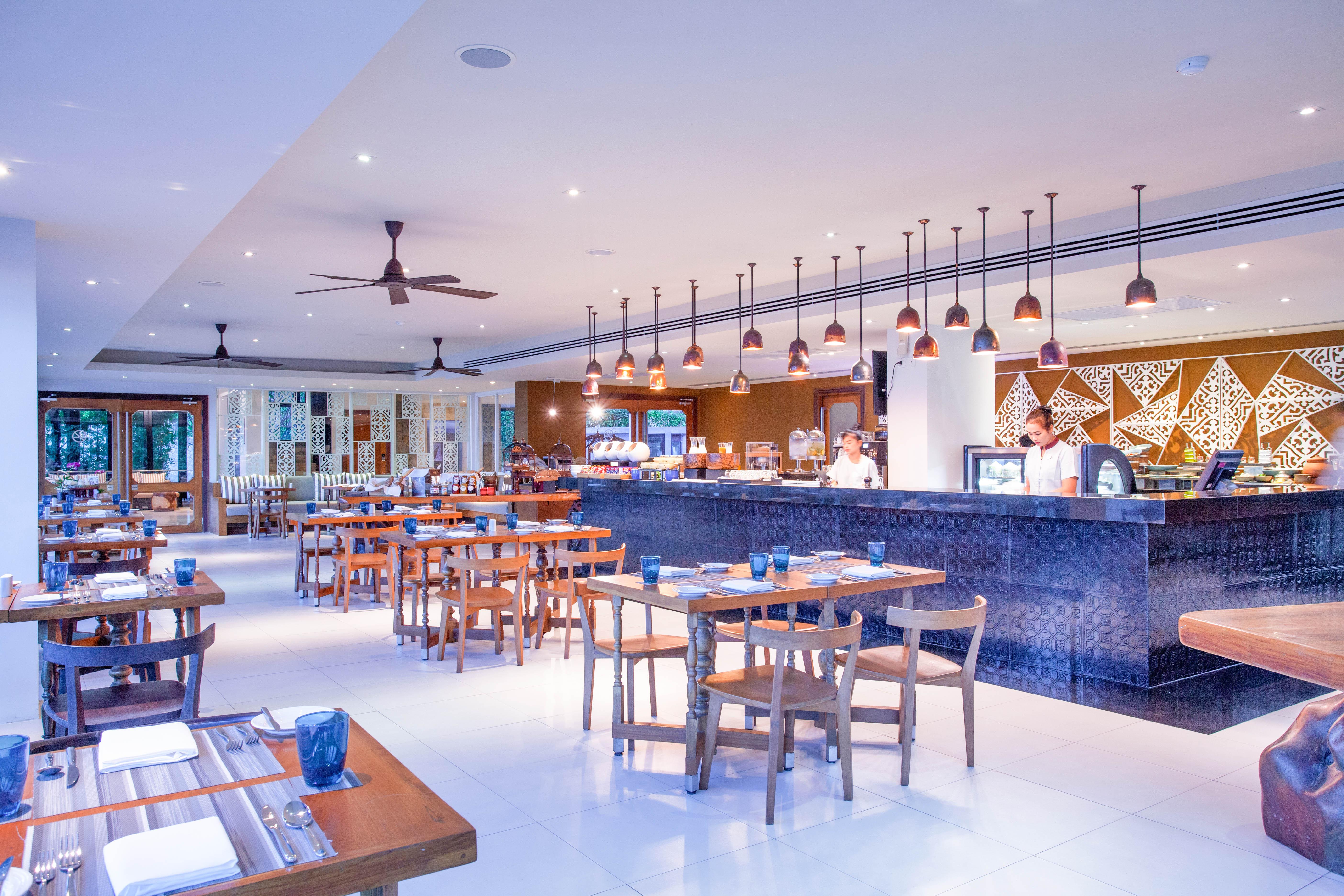 Zenmaya Oceanfront Phuket, Trademark Collection By Wyndham Patong Exterior photo The Beach Club