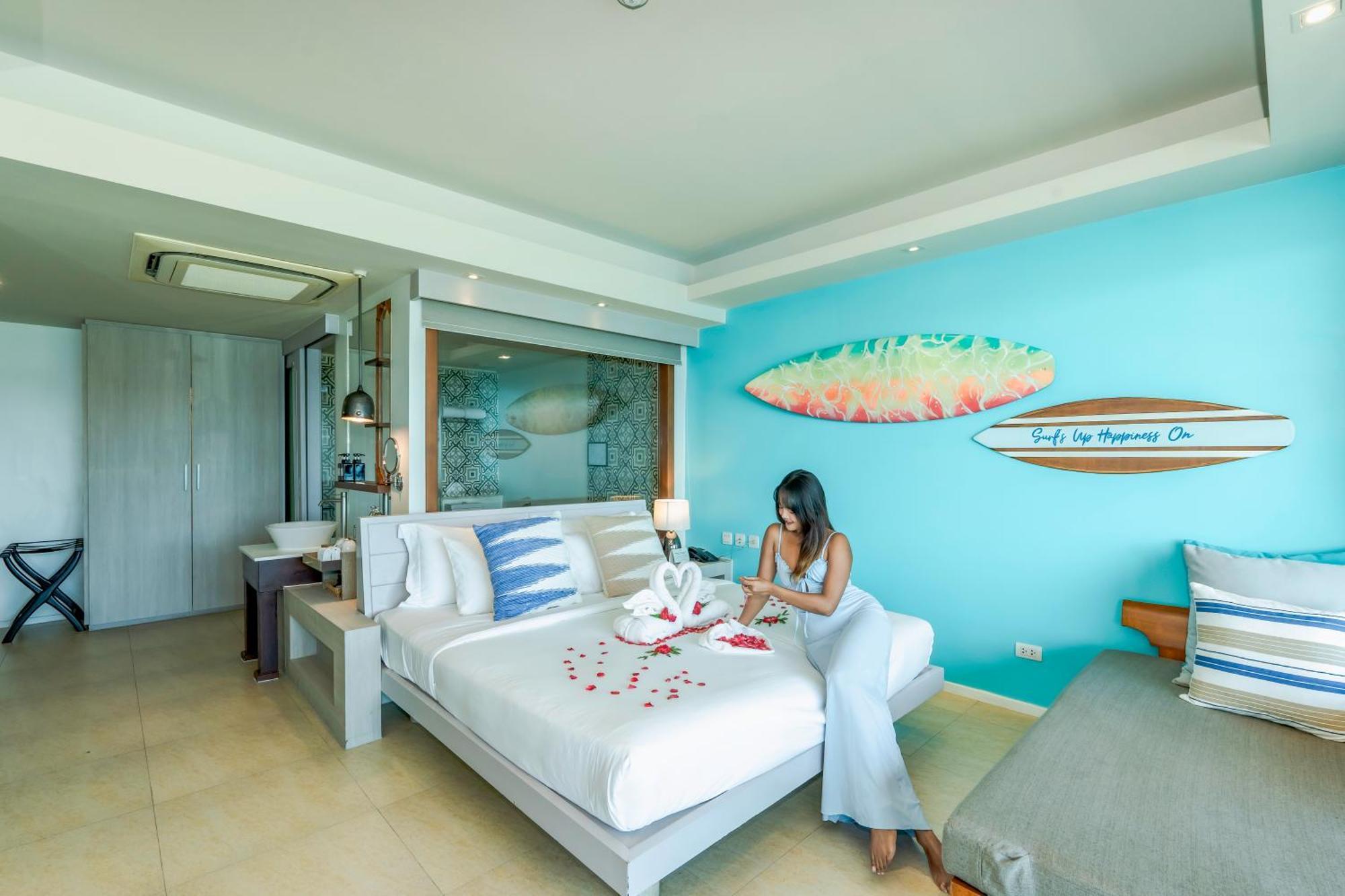 Zenmaya Oceanfront Phuket, Trademark Collection By Wyndham Patong Exterior photo Deluxe Ocean View