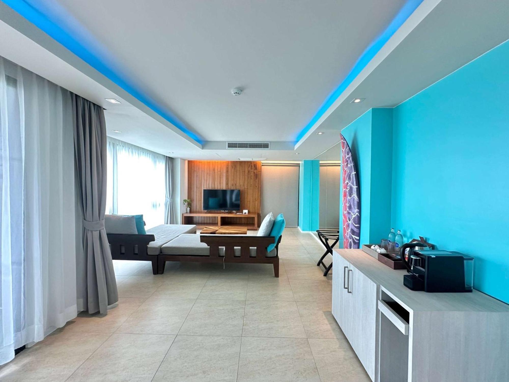 Zenmaya Oceanfront Phuket, Trademark Collection By Wyndham Patong Exterior photo