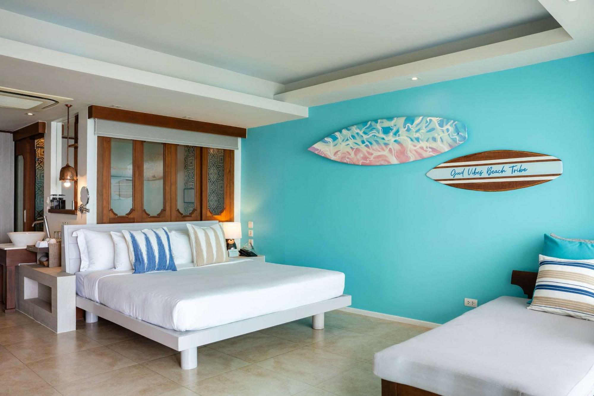 Zenmaya Oceanfront Phuket, Trademark Collection By Wyndham Patong Exterior photo Deluxe Ocean View